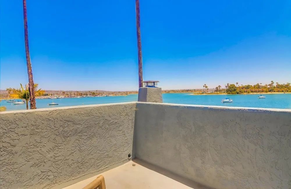 3291 Bayside Walk, San Diego, California 92109 home-pic-51