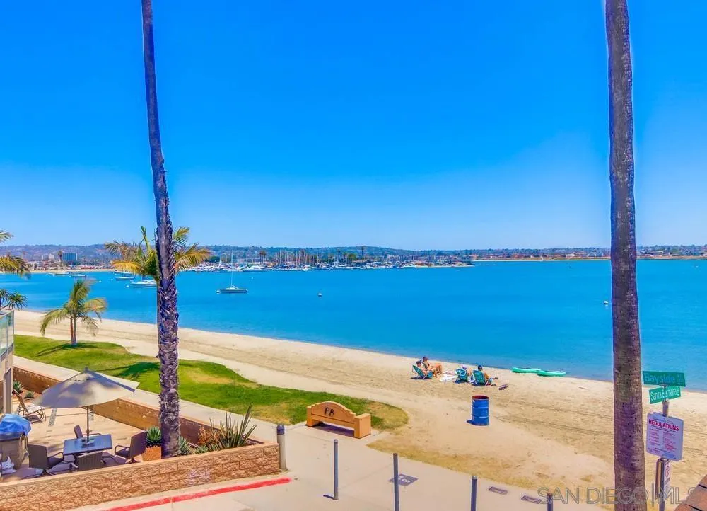 3291 Bayside Walk, San Diego, California 92109 home-pic-52