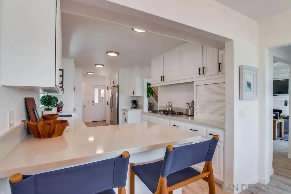 3291 Bayside Walk, San Diego, California 92109 home-pic-25