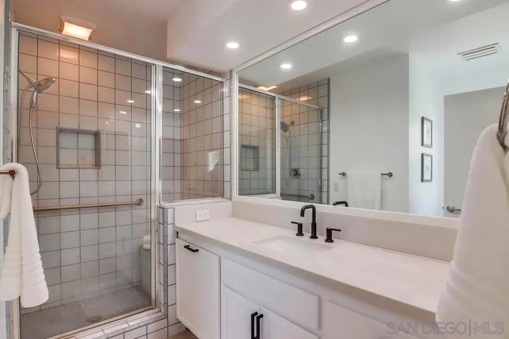 3291 Bayside Walk, San Diego, California 92109 home-pic-42
