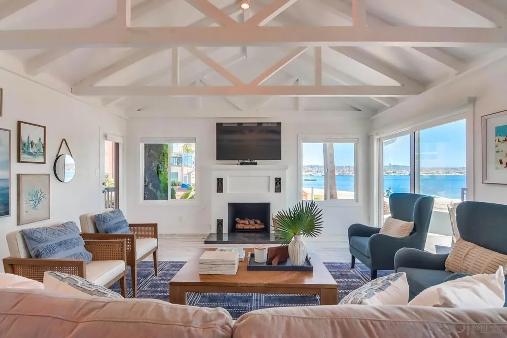 3291 Bayside Walk, San Diego, California 92109 home-pic-16