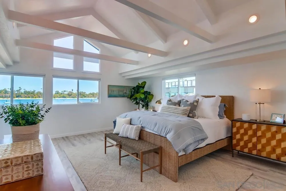 3291 Bayside Walk, San Diego, California 92109 home-pic-56