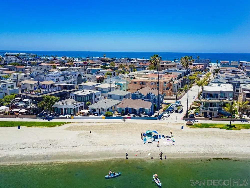 3291 Bayside Walk, San Diego, California 92109 home-pic-70