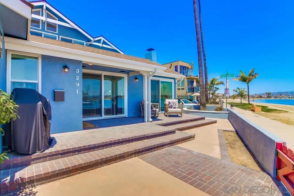 3291 Bayside Walk, San Diego, California 92109 home-pic-3