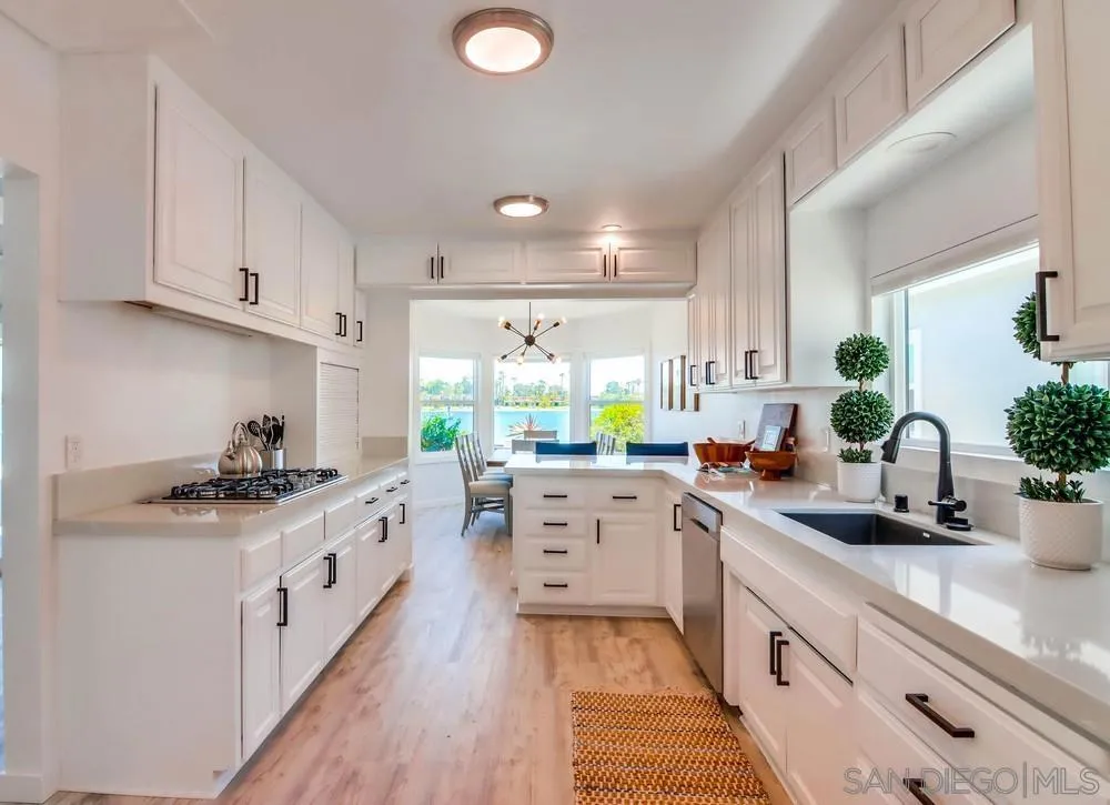 3291 Bayside Walk, San Diego, California 92109 home-pic-27