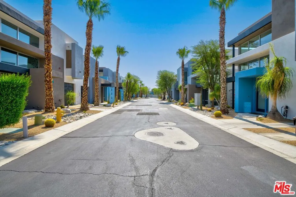 228 Sandy Point Trail, Palm Springs, California 92262 home-pic-2