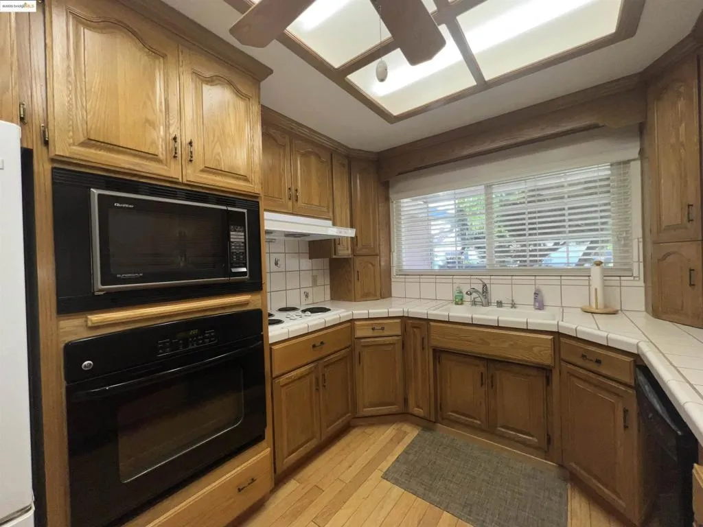 3401 Longview Rd, Antioch, California 94509 home-pic-8