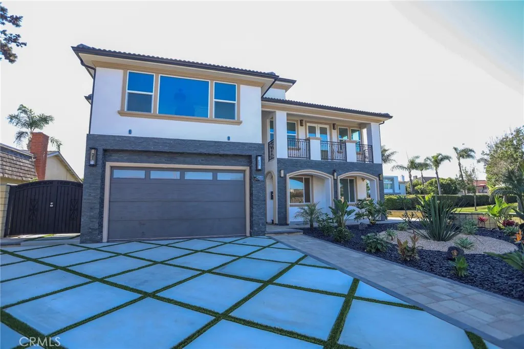 21861 Vacation Ln Lane, Huntington Beach, California 92646 home-pic-0