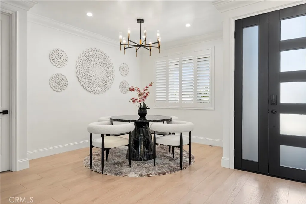 21861 Vacation Ln Lane, Huntington Beach, California 92646 home-pic-3
