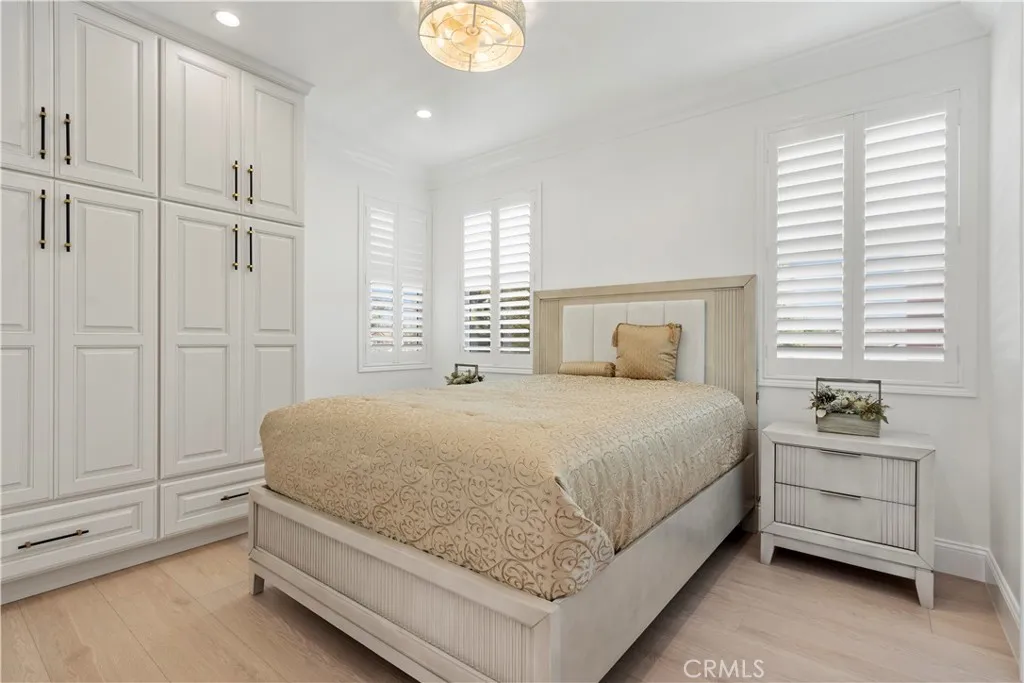21861 Vacation Ln Lane, Huntington Beach, California 92646 home-pic-16