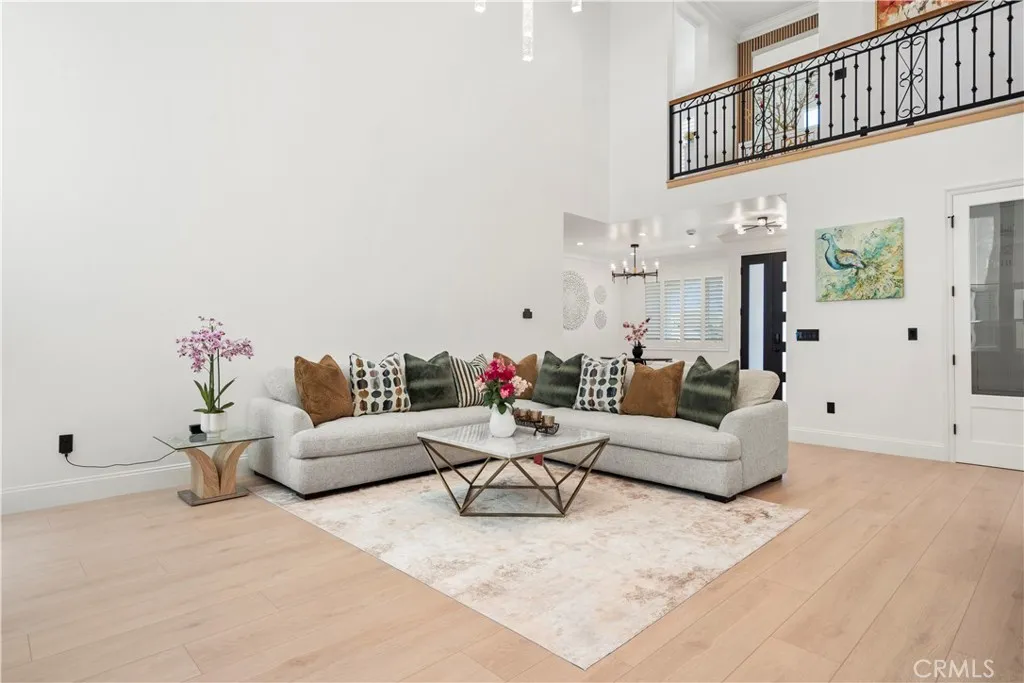 21861 Vacation Ln Lane, Huntington Beach, California 92646 home-pic-6