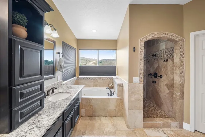 951 S Creekview Lane, Anaheim Hills, California 92808