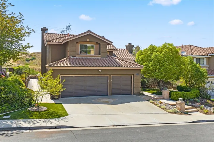 951 S Creekview Lane, Anaheim Hills, California 92808
