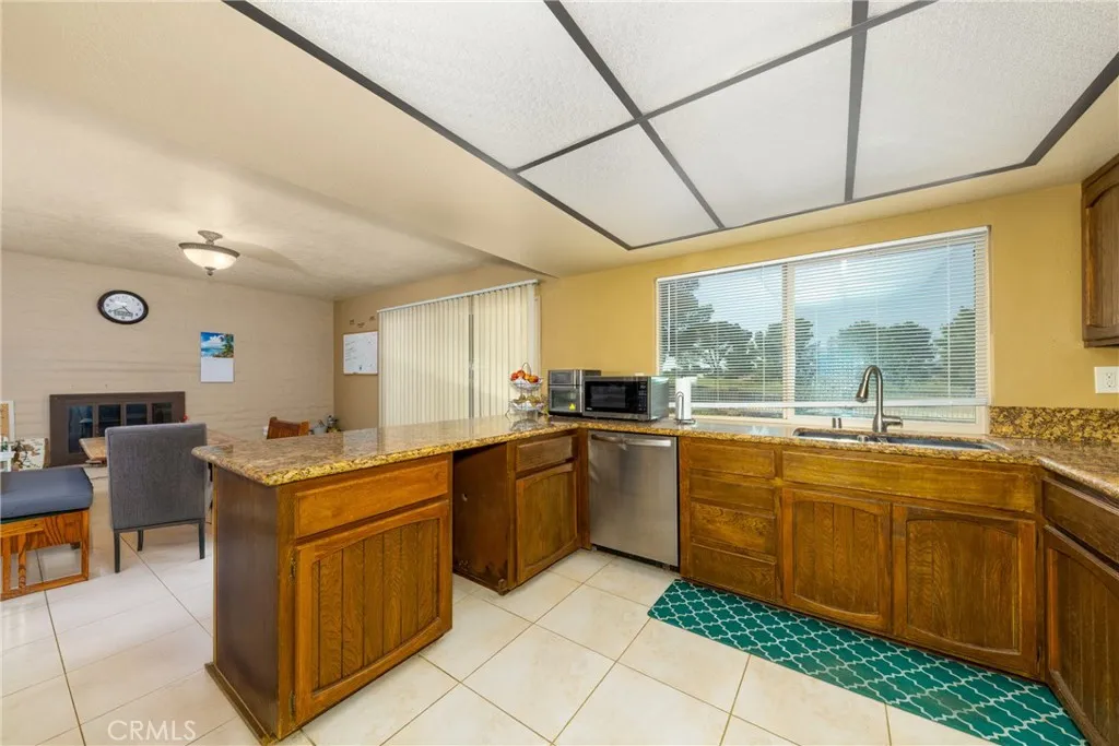 15090 Orchard Hill Lane, Helendale, California 92342 home-pic-11