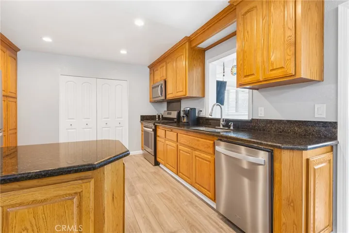 2951 S Plainfield Place, Ontario, California 91761