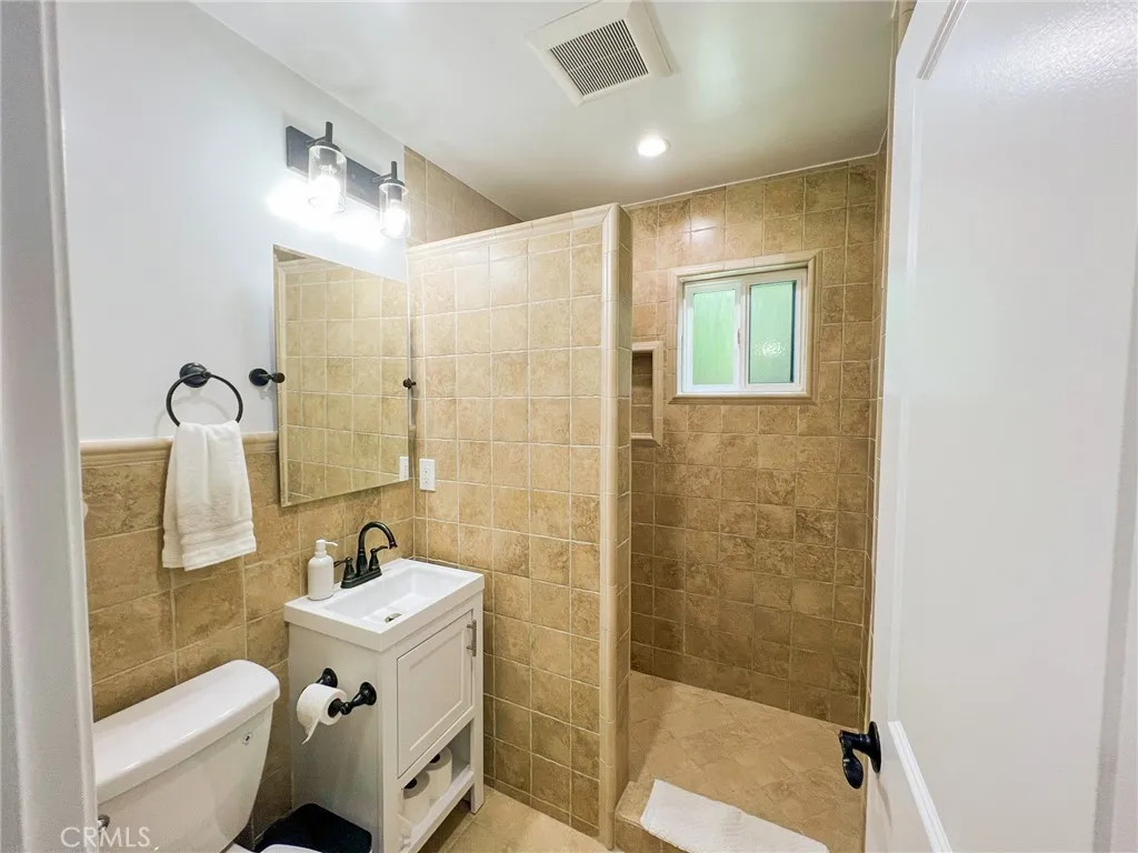 542 N Kilkea Drive, Los Angeles, California 90048 home-pic-38