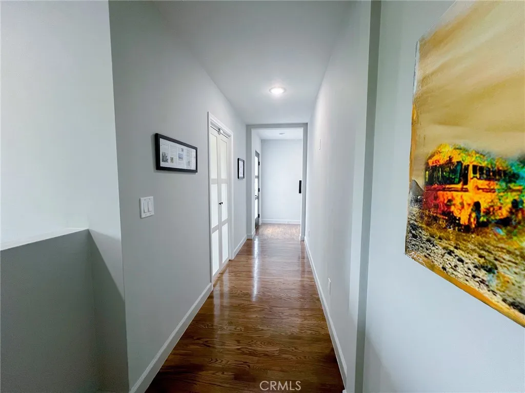 542 N Kilkea Drive, Los Angeles, California 90048 home-pic-41