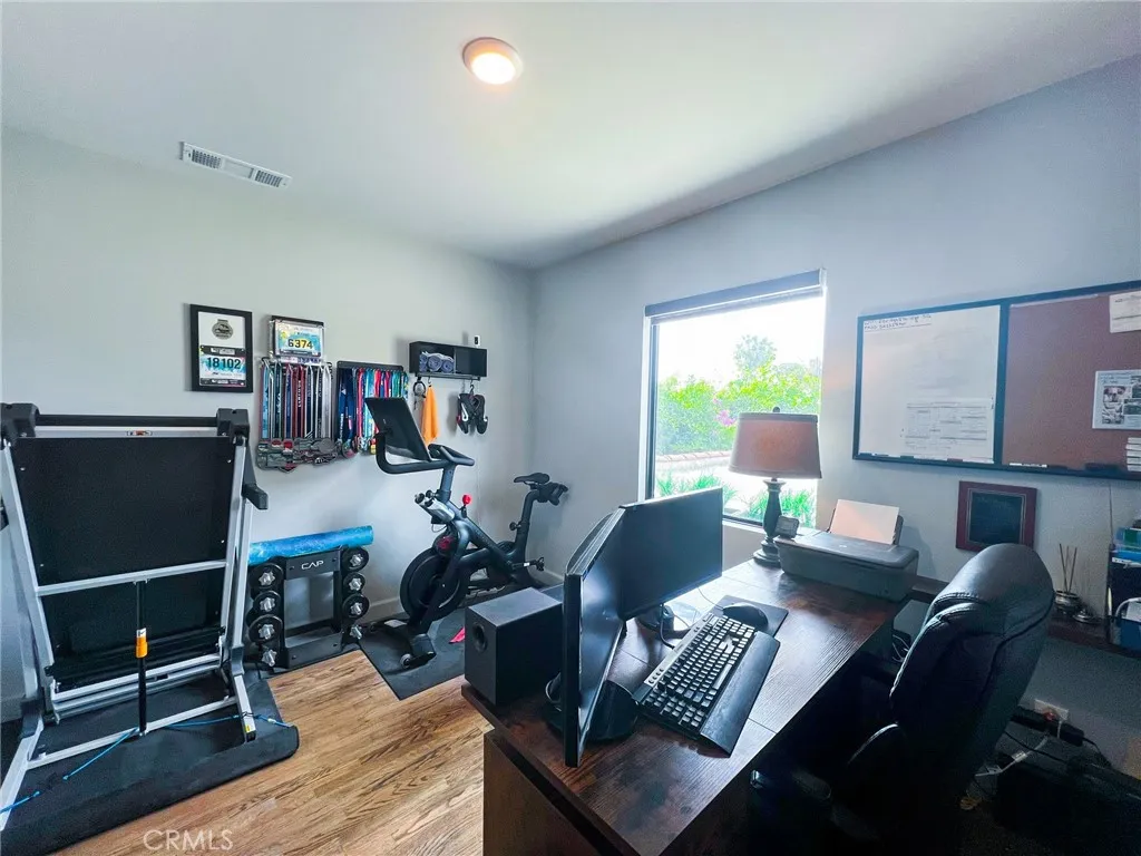 542 N Kilkea Drive, Los Angeles, California 90048 home-pic-42