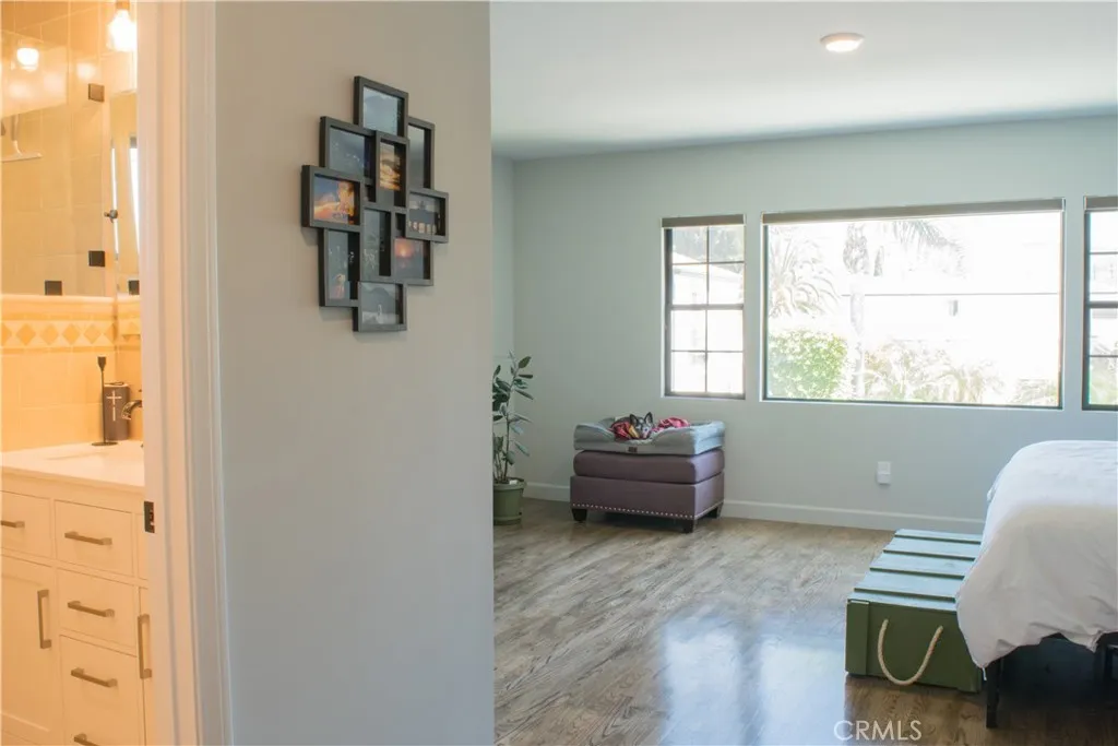542 N Kilkea Drive, Los Angeles, California 90048 home-pic-50