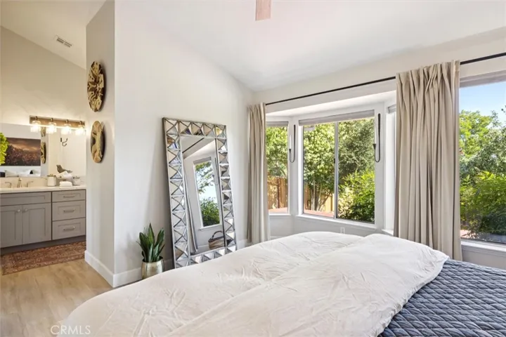 215 Meadowlark Road, Paso Robles, California 93446