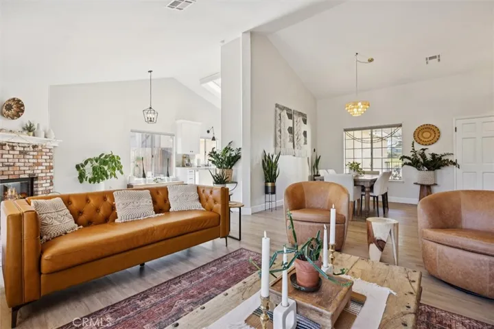 215 Meadowlark Road, Paso Robles, California 93446