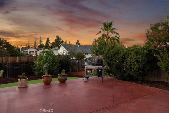 215 Meadowlark Road, Paso Robles, California 93446