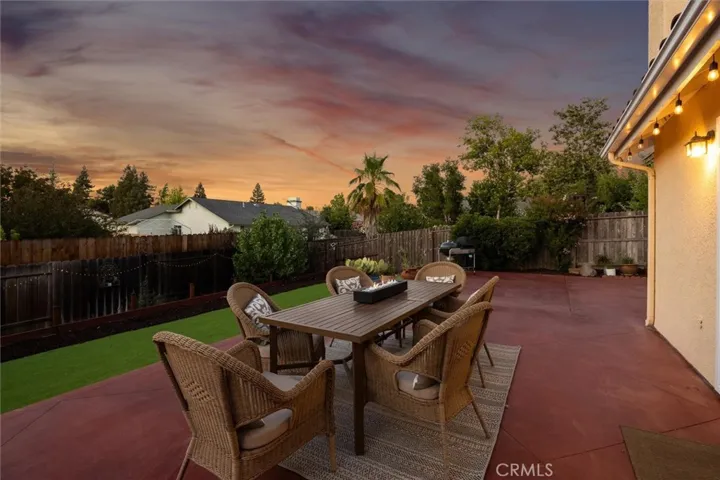 215 Meadowlark Road, Paso Robles, California 93446