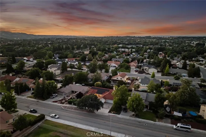215 Meadowlark Road, Paso Robles, California 93446