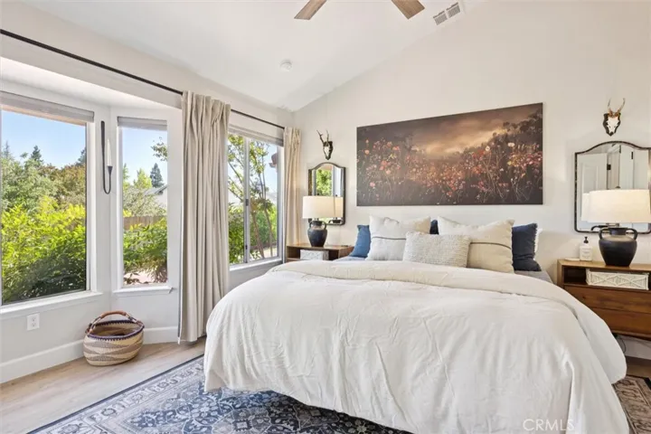215 Meadowlark Road, Paso Robles, California 93446
