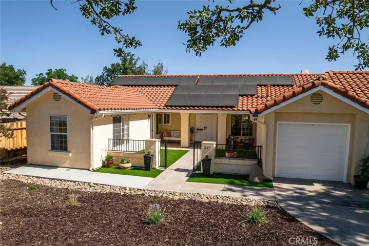 215 Meadowlark Road, Paso Robles, California 93446