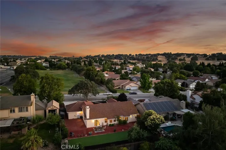 215 Meadowlark Road, Paso Robles, California 93446