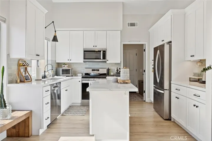 215 Meadowlark Road, Paso Robles, California 93446