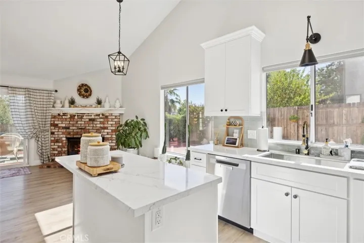 215 Meadowlark Road, Paso Robles, California 93446