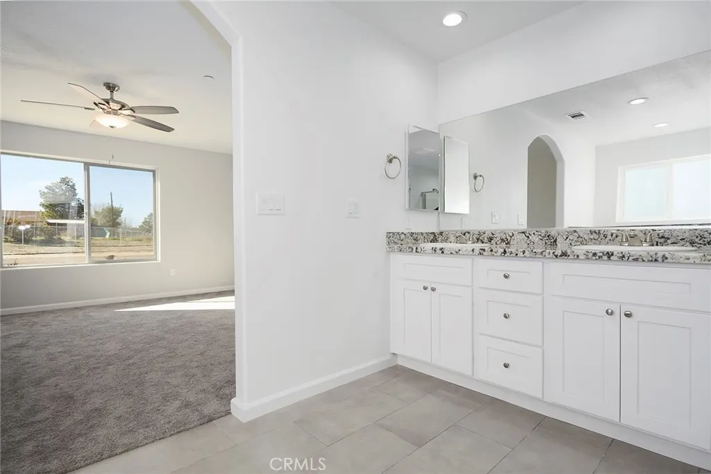 18238 Talisman Street, Hesperia, California 92345 home-pic-15