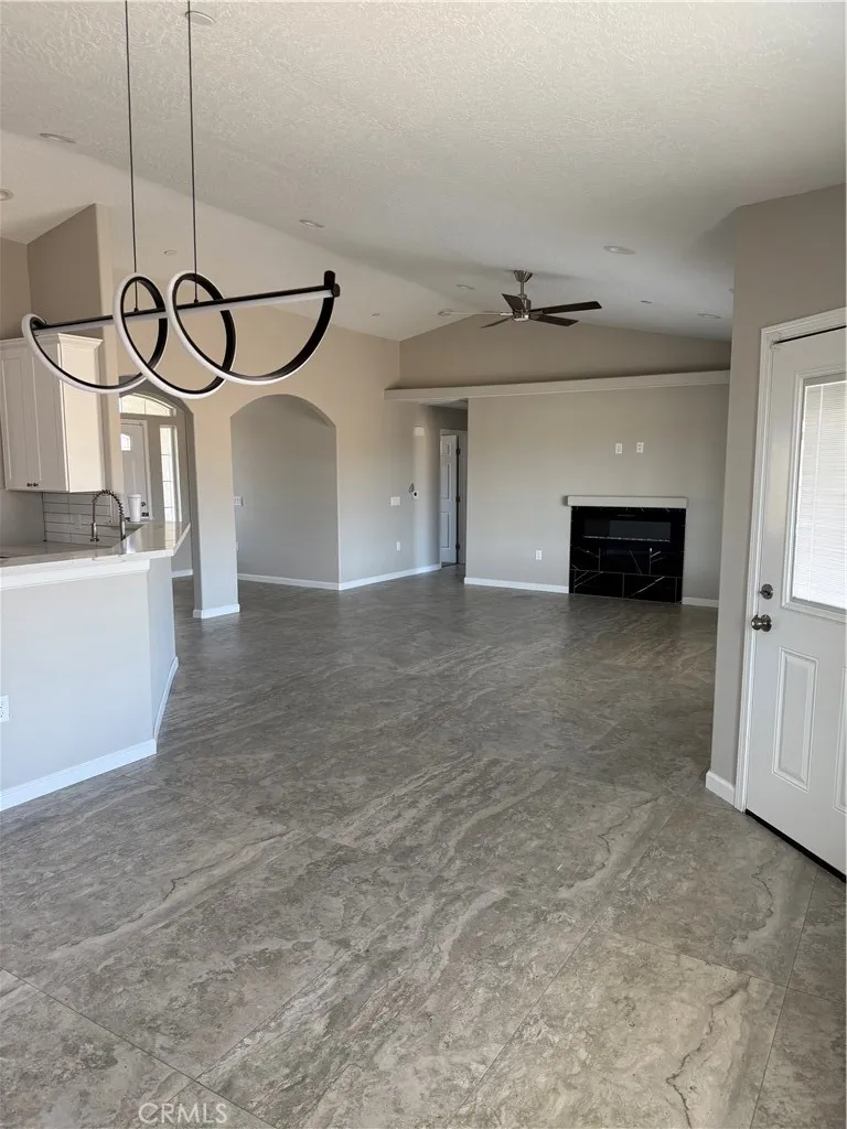 18238 Talisman Street, Hesperia, California 92345 home-pic-9