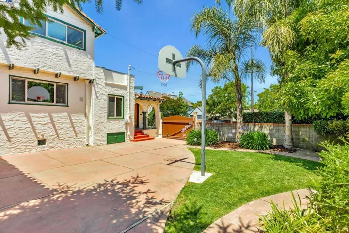 1021 Lee Ave, San Leandro, California 94577