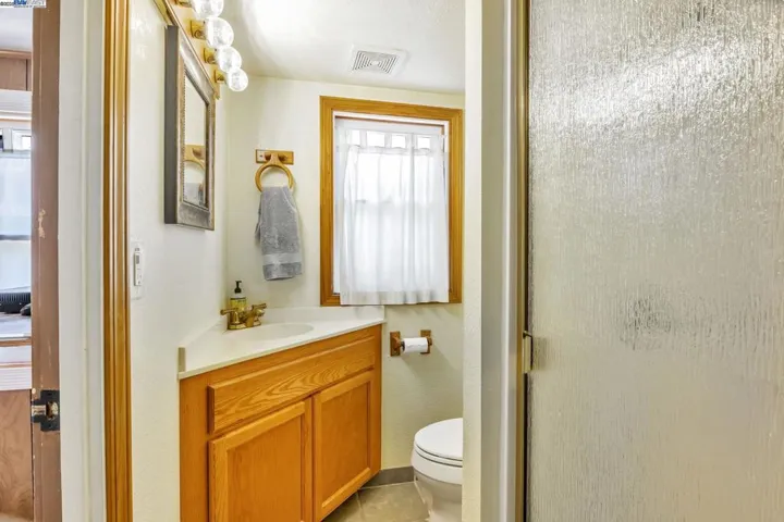 1021 Lee Ave, San Leandro, California 94577