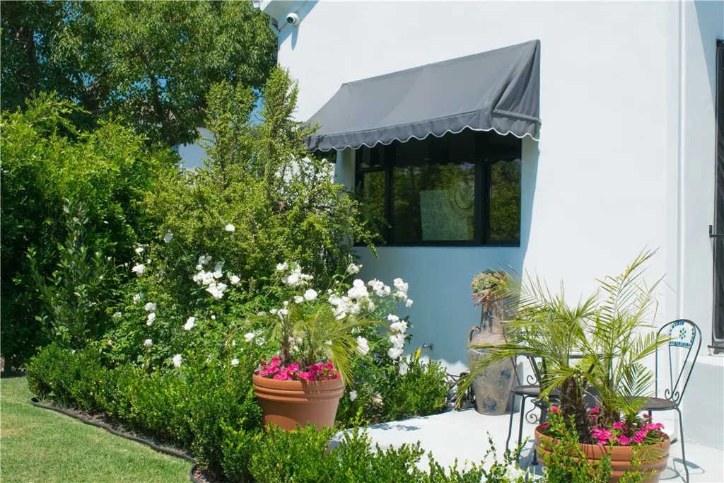 542 N Kilkea Drive, Los Angeles, California 90048 home-pic-22