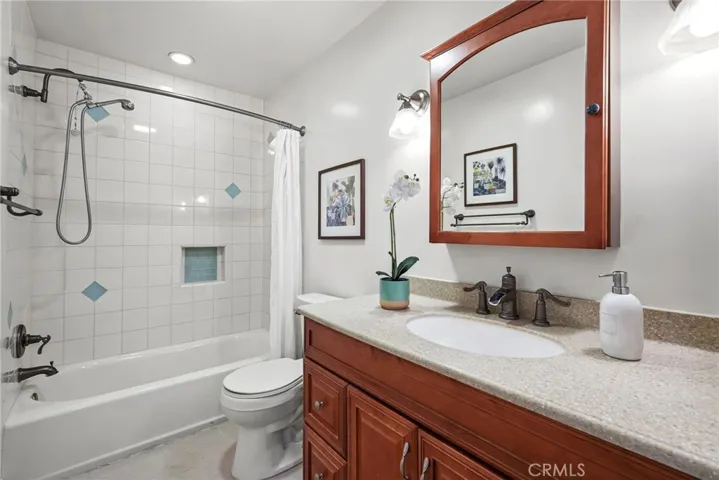 1737 Peyton #E