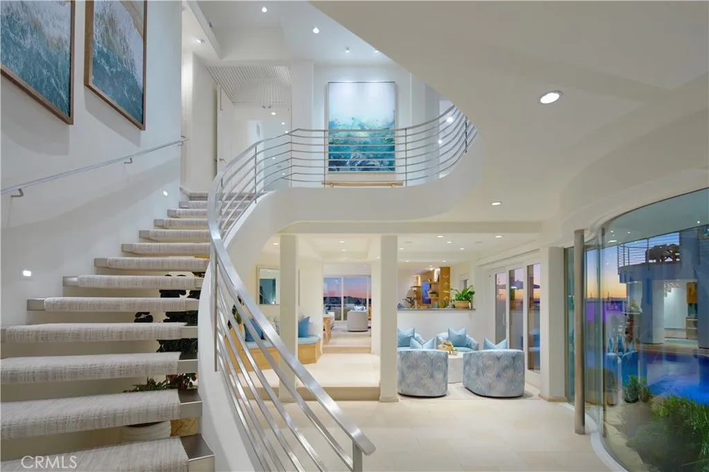 1510 E Oceanfront, Newport Beach, California 92661 home-pic-4