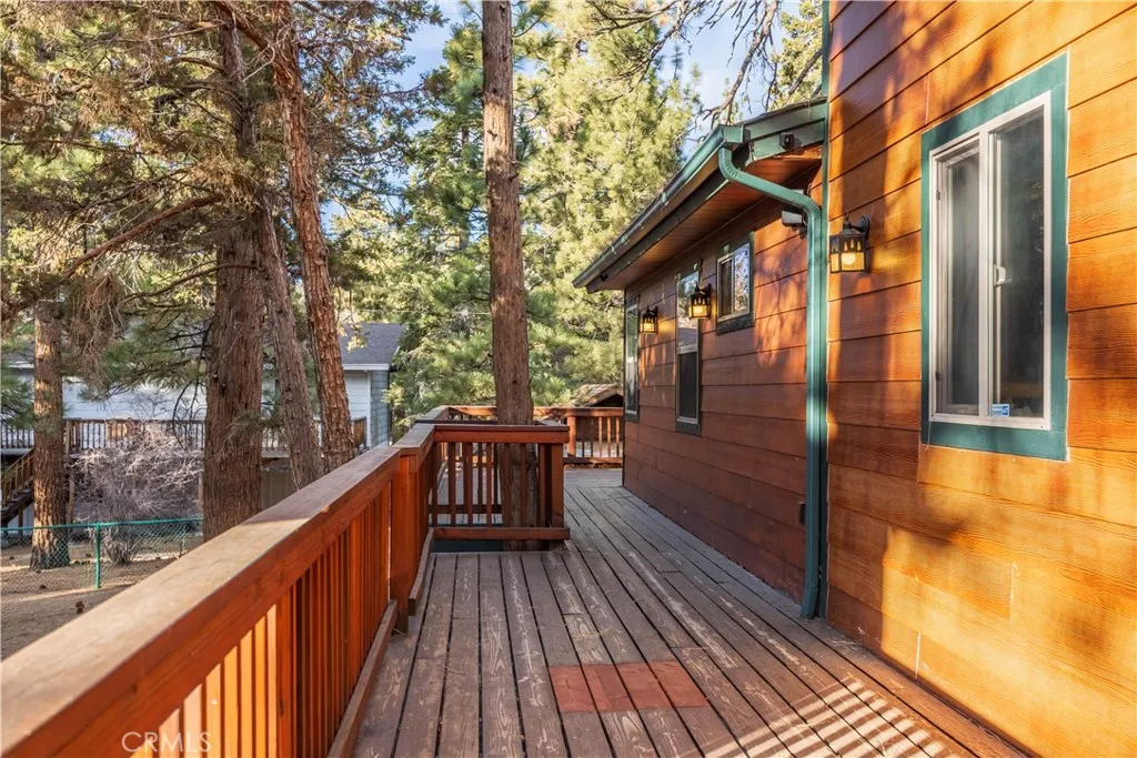 209 E Aeroplane Boulevard, Big Bear City, California 92314 home-pic-47