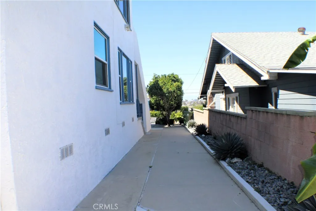 545 W 36th Street, San Pedro, California 90731 home-pic-12