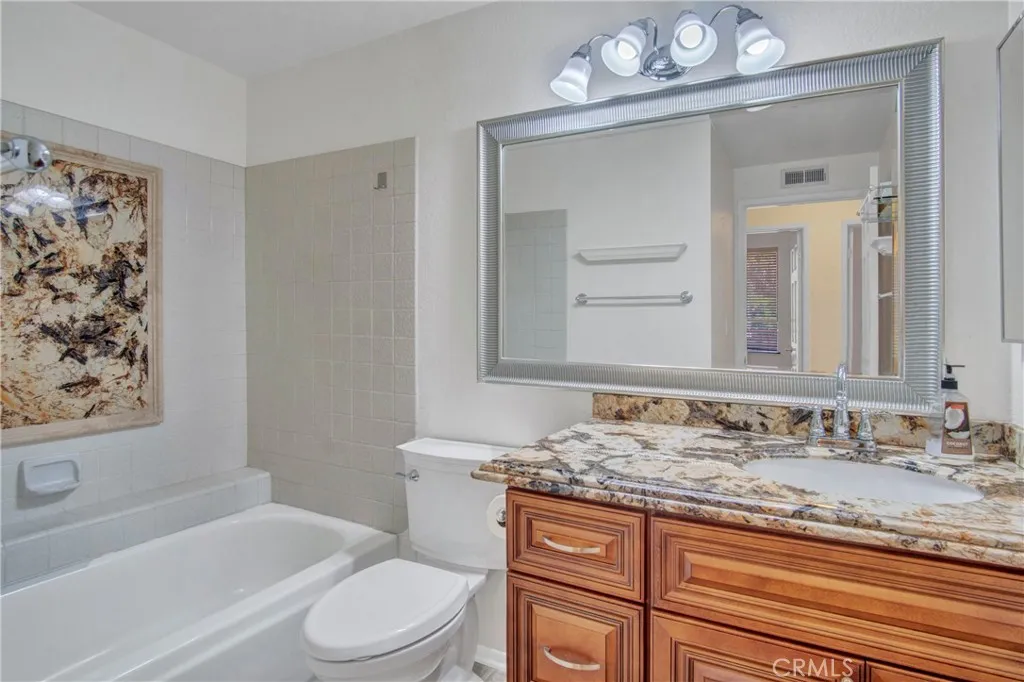 2571 Plaza Del Amo 107, Torrance, California 90503 home-pic-14