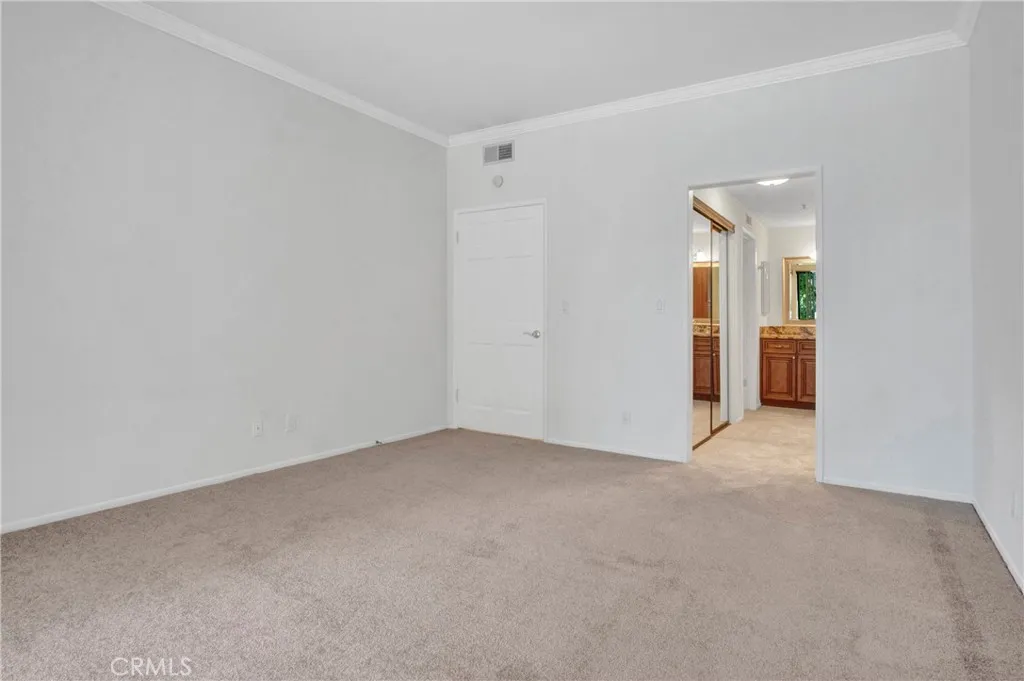 2571 Plaza Del Amo 107, Torrance, California 90503 home-pic-16
