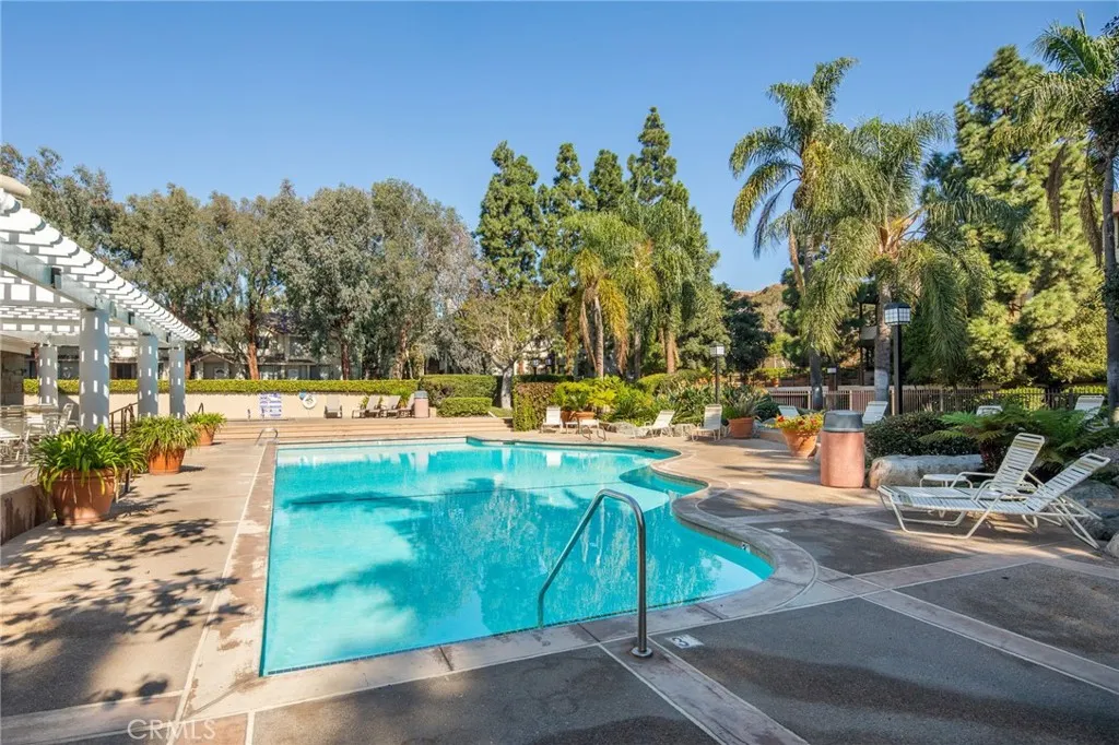 2571 Plaza Del Amo 107, Torrance, California 90503 home-pic-25
