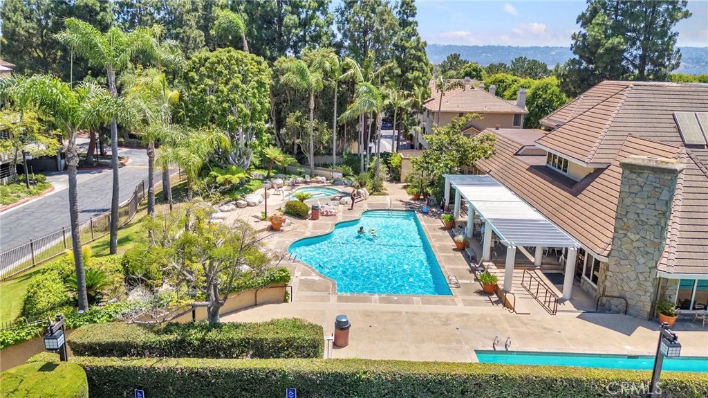 2571 Plaza Del Amo 107, Torrance, California 90503 home-pic-23