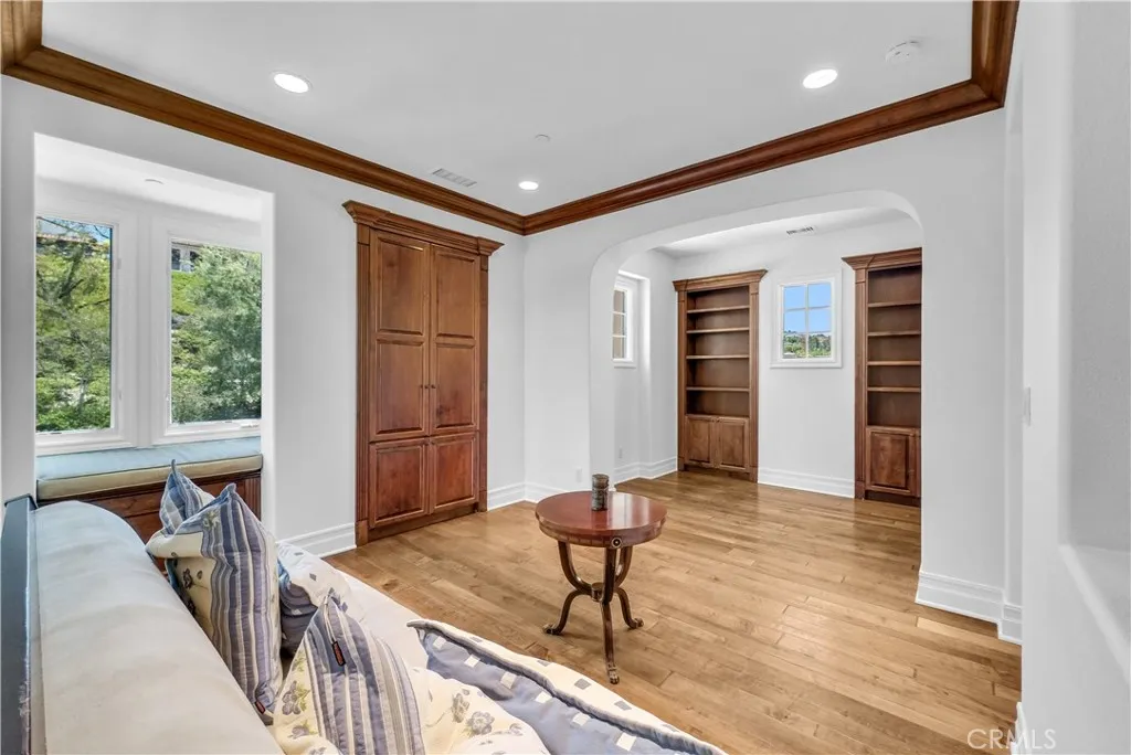 25 Village Way, Irvine, California 92603 home-pic-26