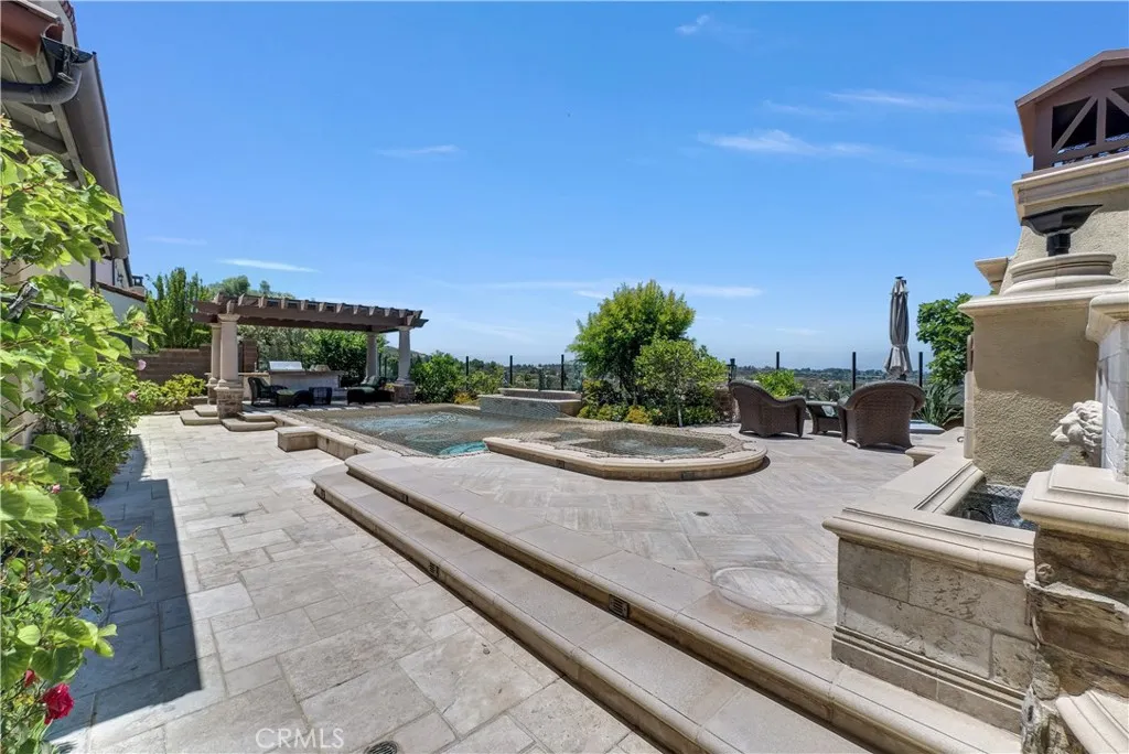 25 Village Way, Irvine, California 92603 home-pic-43