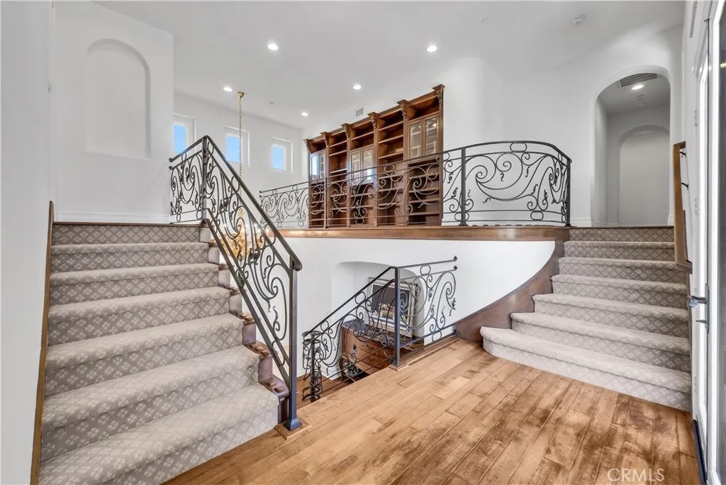 25 Village Way, Irvine, California 92603 home-pic-24