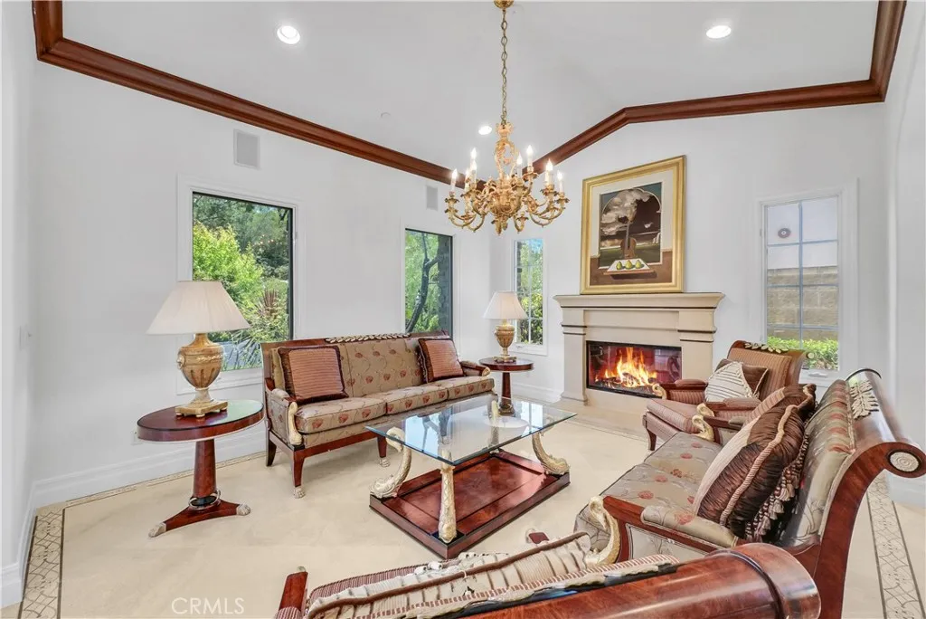 25 Village Way, Irvine, California 92603 home-pic-4